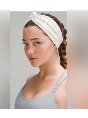 Lululemon Ribbed Nulu Twist Front Headband Color: Bone 🦴 NWT